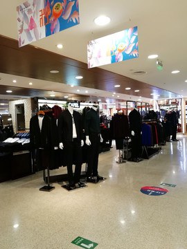 服裝店購(gòu)物指南 探索時(shí)尚零售的魅力